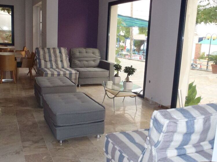 هتل Ilioxenia Studio & Apartments