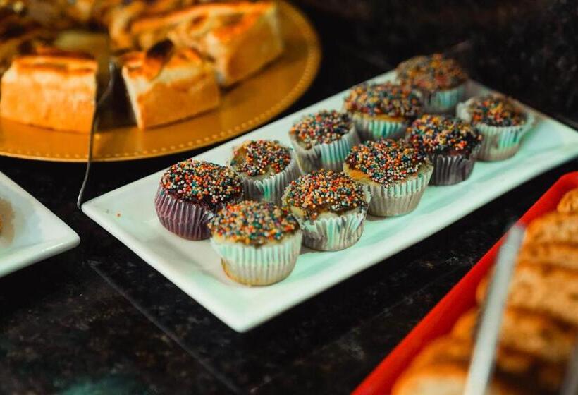 Отель Imperial De Quatro Barras