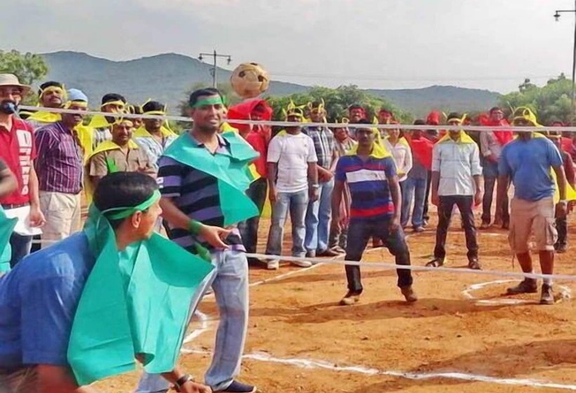 ホテル Kadambavanam Ethnic Village Resort