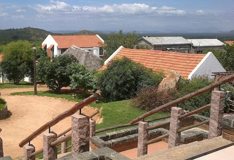 ホテル Kadambavanam Ethnic Village Resort