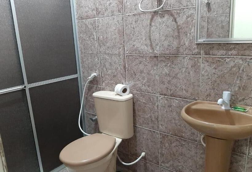 בית מלון כפרי Lagoa Lazer