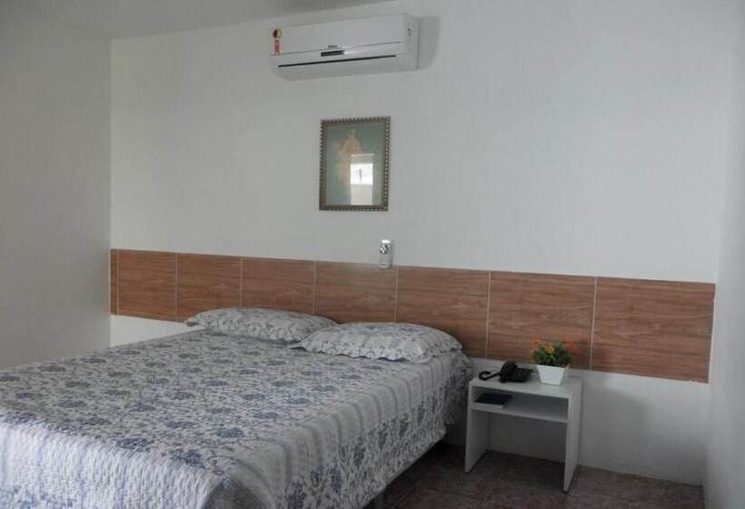 בית מלון כפרי Lagoa Lazer