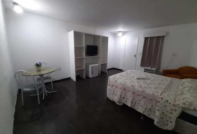 בית מלון כפרי Lagoa Lazer