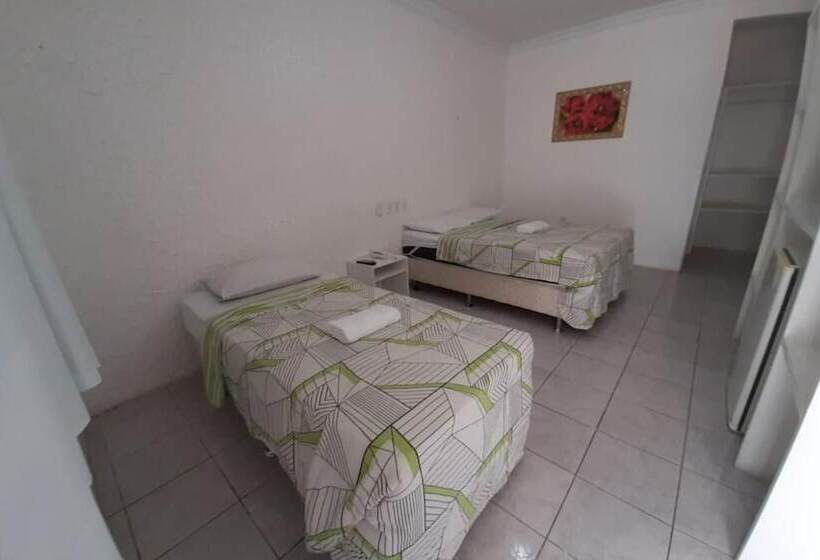 בית מלון כפרי Lagoa Lazer