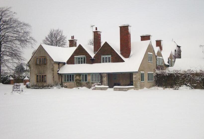 فندق Little Court