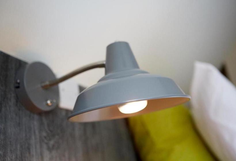 Отель Lyndhurst House