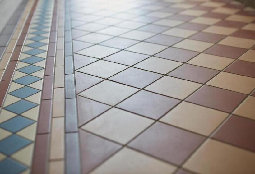 Отель Lyndhurst House