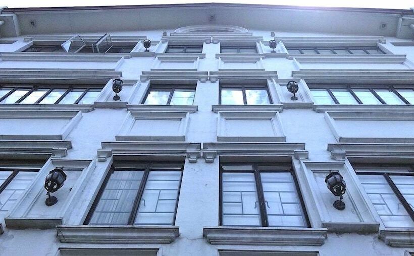 酒店 Makati Riverside Inn