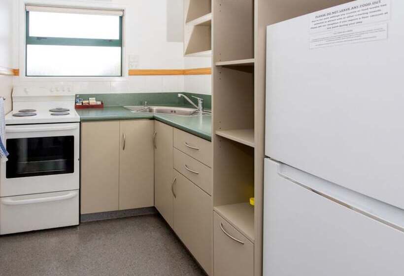 هتل Motueka Top 10 Holiday Park