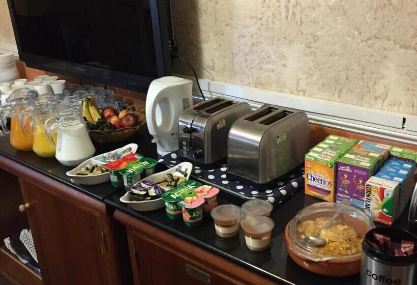 בית מלון כפרי New Oscar