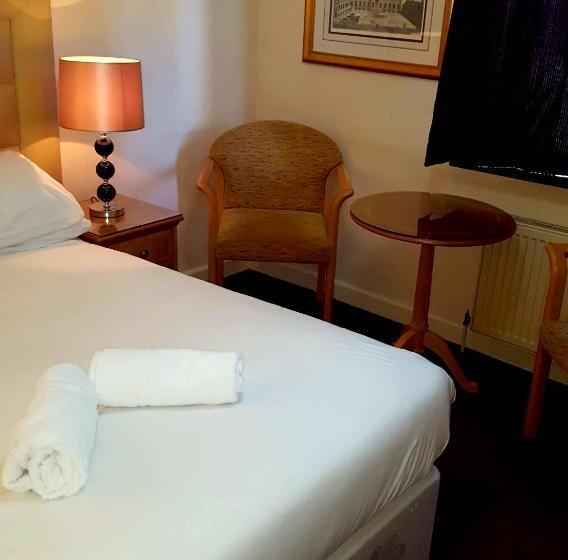 בית מלון כפרי New Oscar