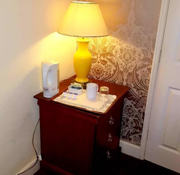 בית מלון כפרי New Oscar