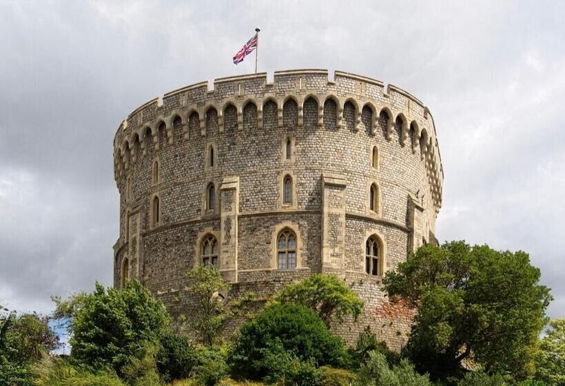 בית מלון כפרי New Oscar