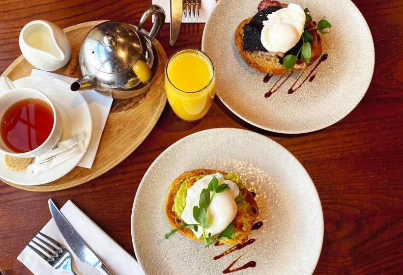 호텔 The Loans Inn