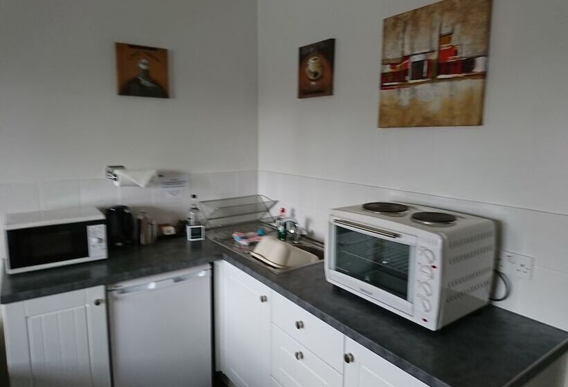 هتل Peresteda Apartments