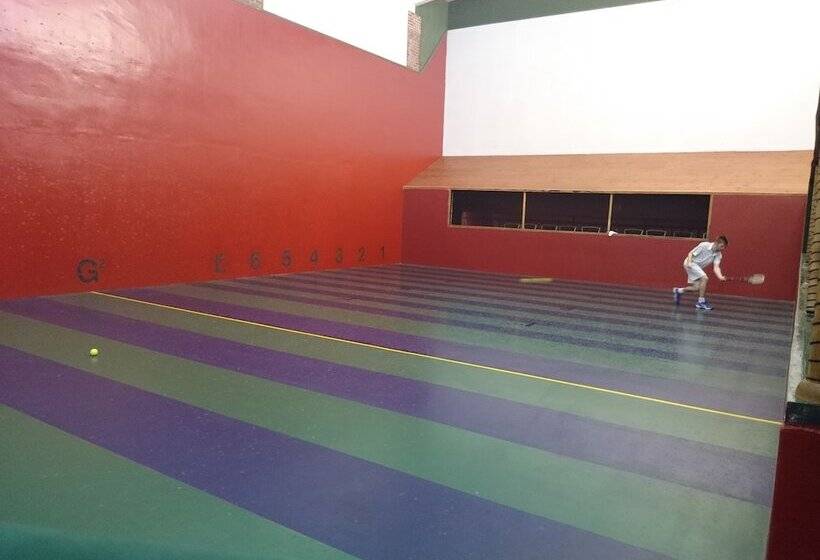 هتل Peresteda Apartments