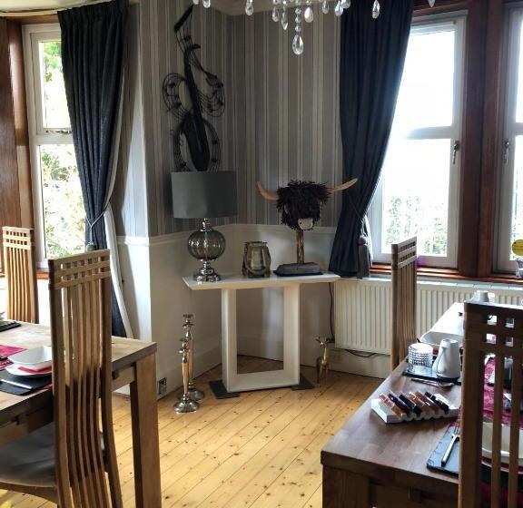 호텔 Pitreavie Guest House