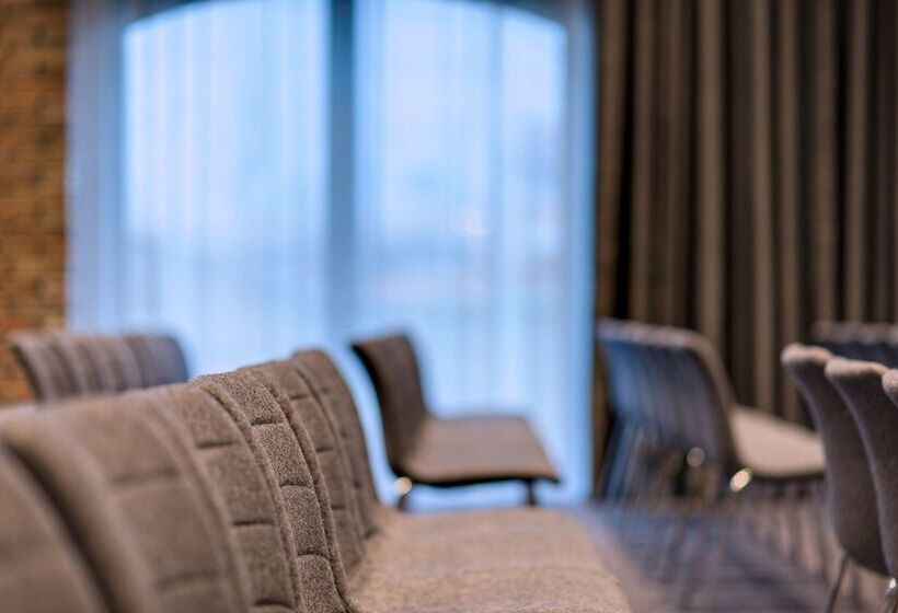 Radisson Collection Hotel, Old Mill Belgrade