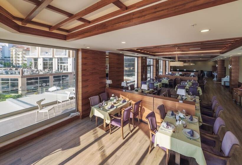 Ramada by Wyndham Resort Kusadasi