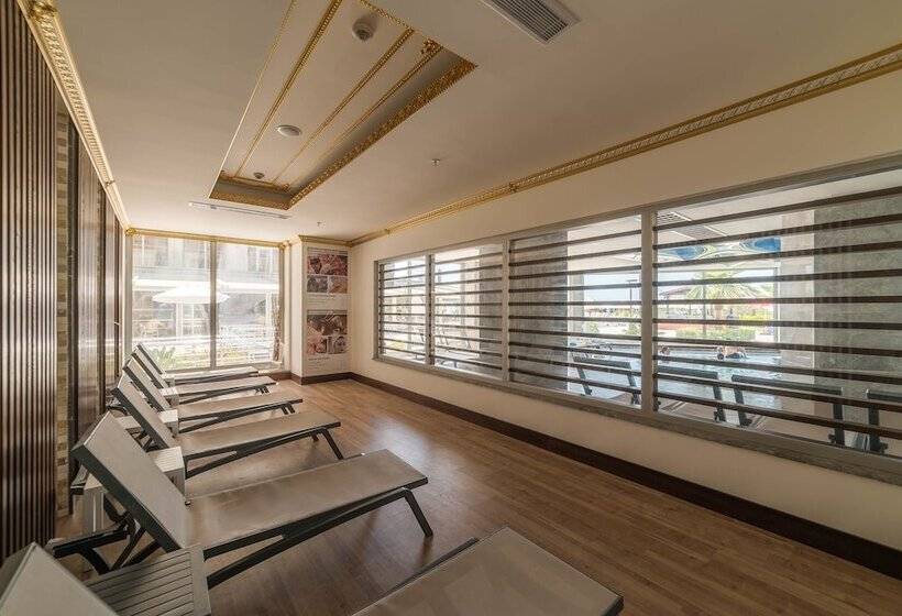 Ramada by Wyndham Resort Kusadasi