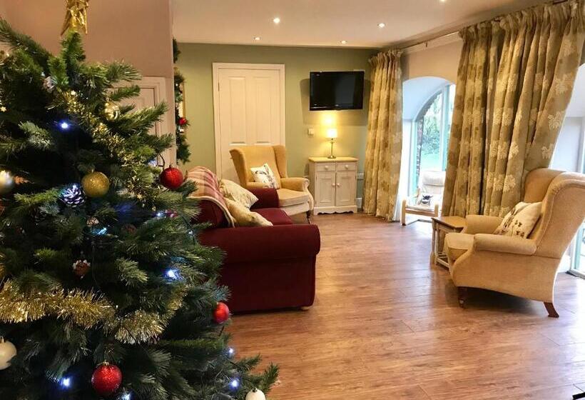 فندق Riding Farm