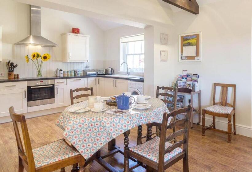 فندق Riding Farm