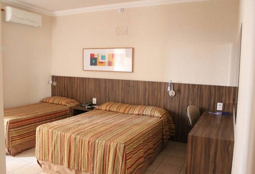 בית מלון כפרי Riviera