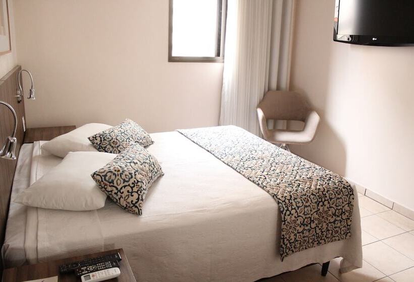 בית מלון כפרי Riviera