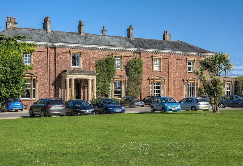 Сельский отель Cedar Falls Health Spa