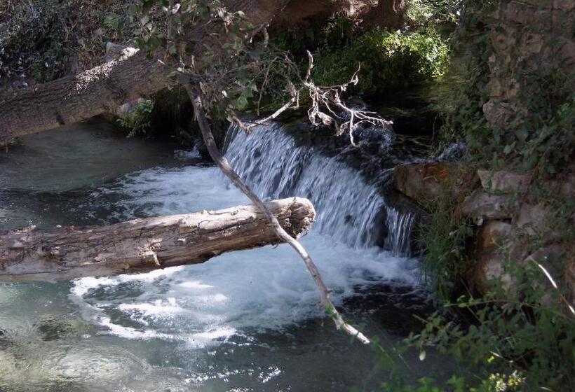 فندق ريفى Hostal Rural El Nacimiento