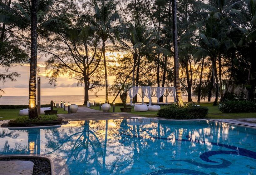 Отель The Anda Mani Khaolak Beachfront Villas