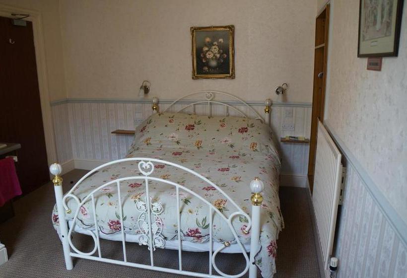 בית מלון כפרי The Captain Guesthouse