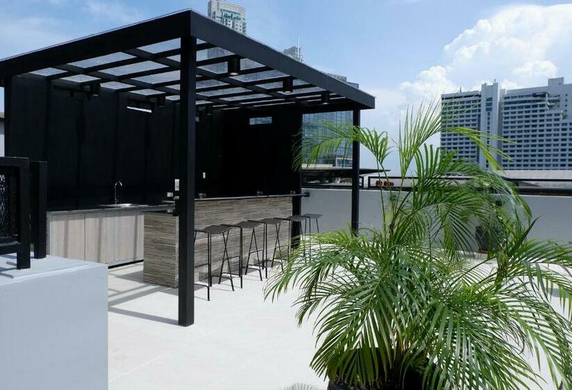 هتل The Charter House