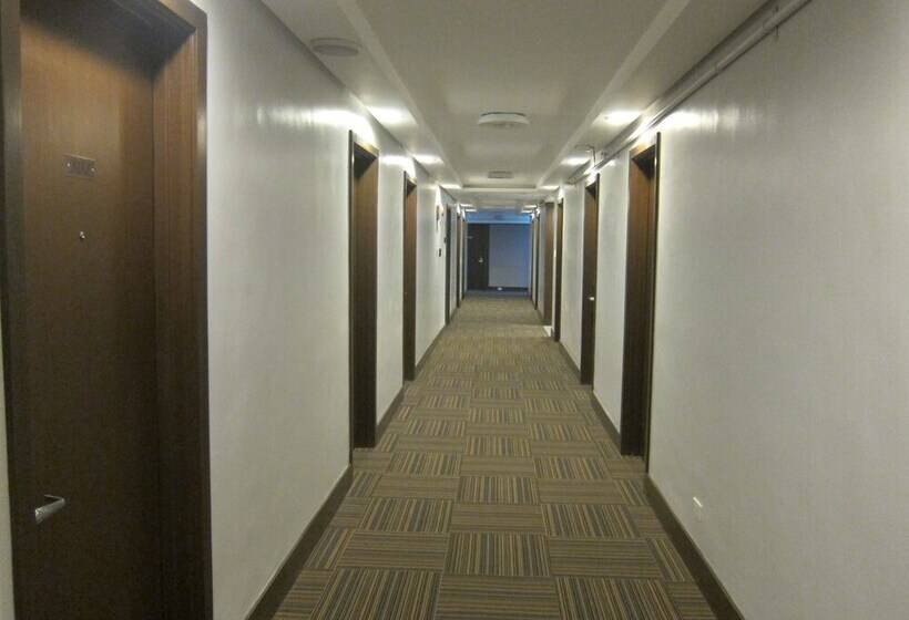 هتل The Charter House