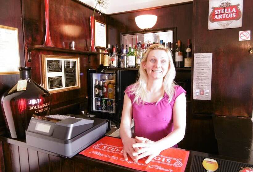 Отель The Ellesmere