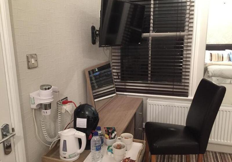 Отель The Mowbray