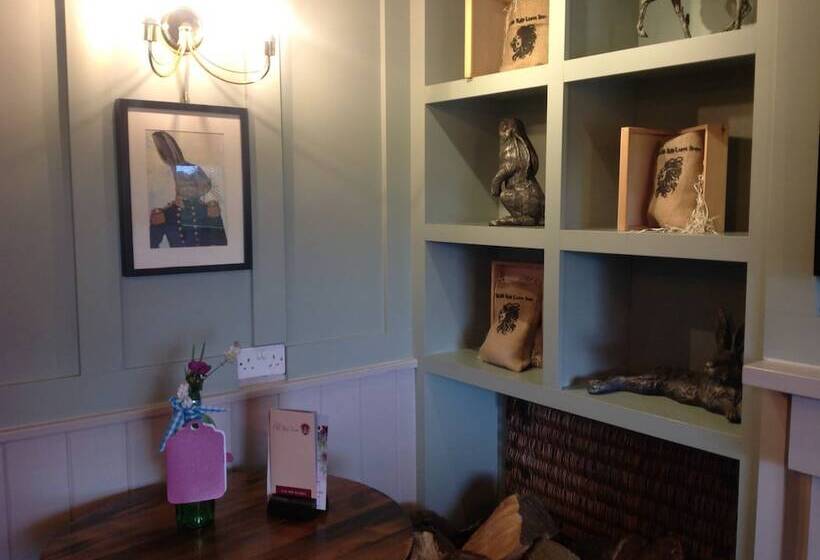 فندق The Old Red Lion Inn
