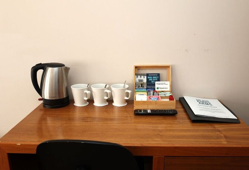 Отель The Olde Kings Arms