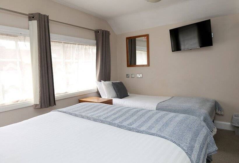 Отель The Olde Kings Arms