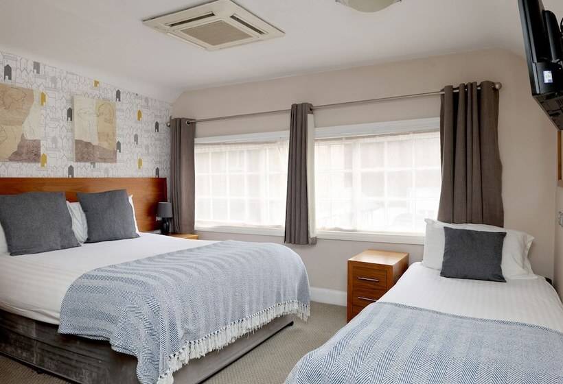 Отель The Olde Kings Arms