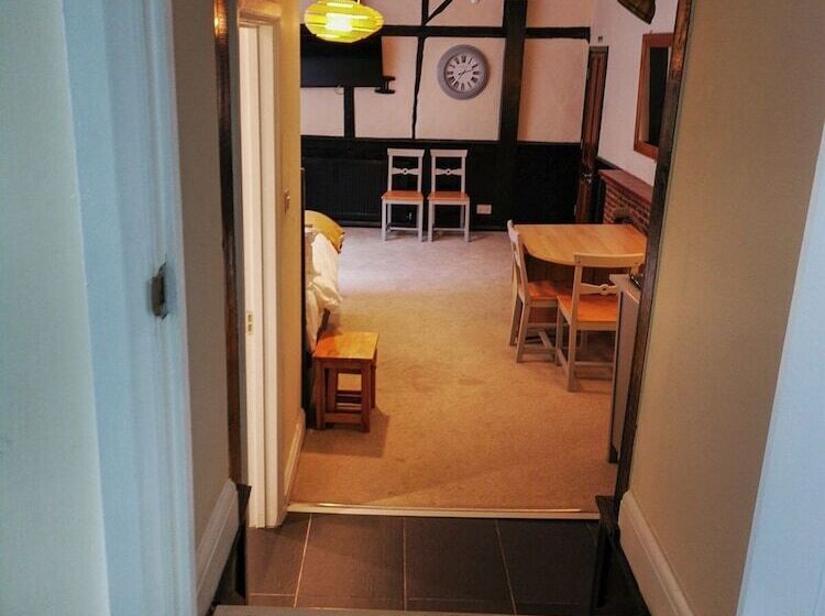 Отель The Olde Kings Arms