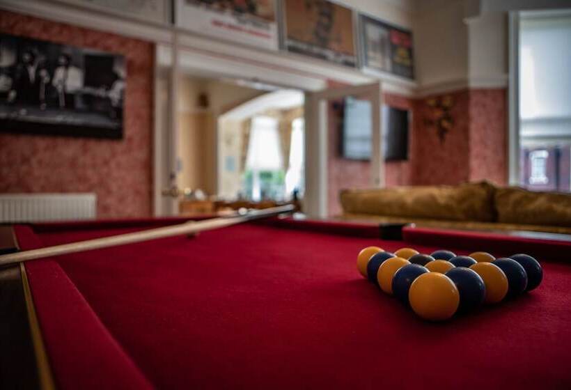 ホテル Raincliffe