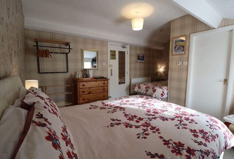 ホテル Raincliffe