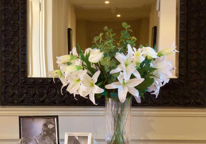 בית מלון כפרי The Talbot Inn