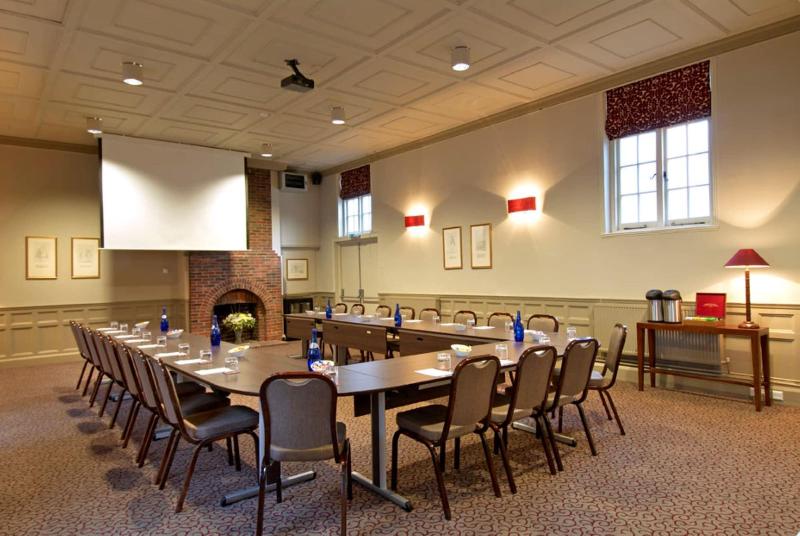 בית מלון כפרי The Talbot Inn