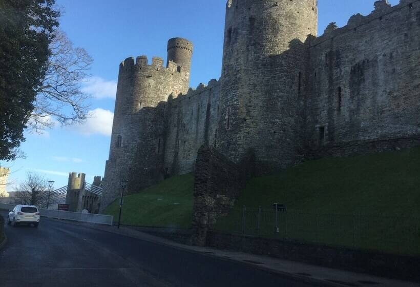 Отель The Trevone, Llandudno