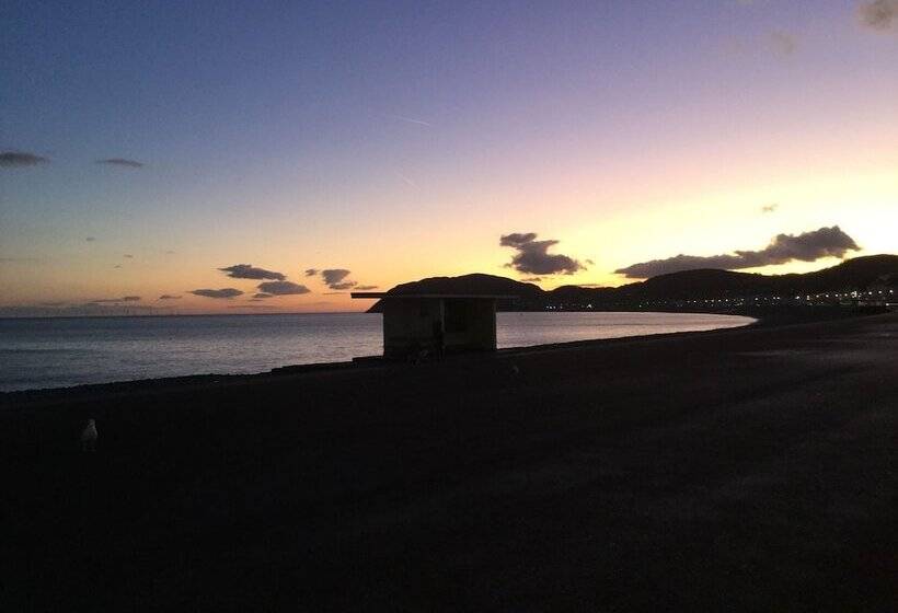 Отель The Trevone, Llandudno