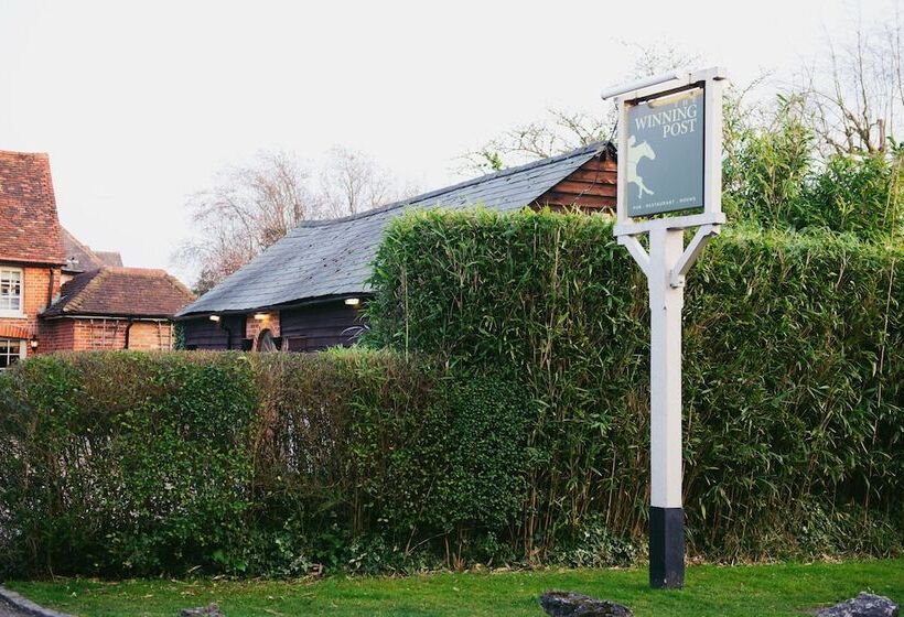 호텔 The Winning Post