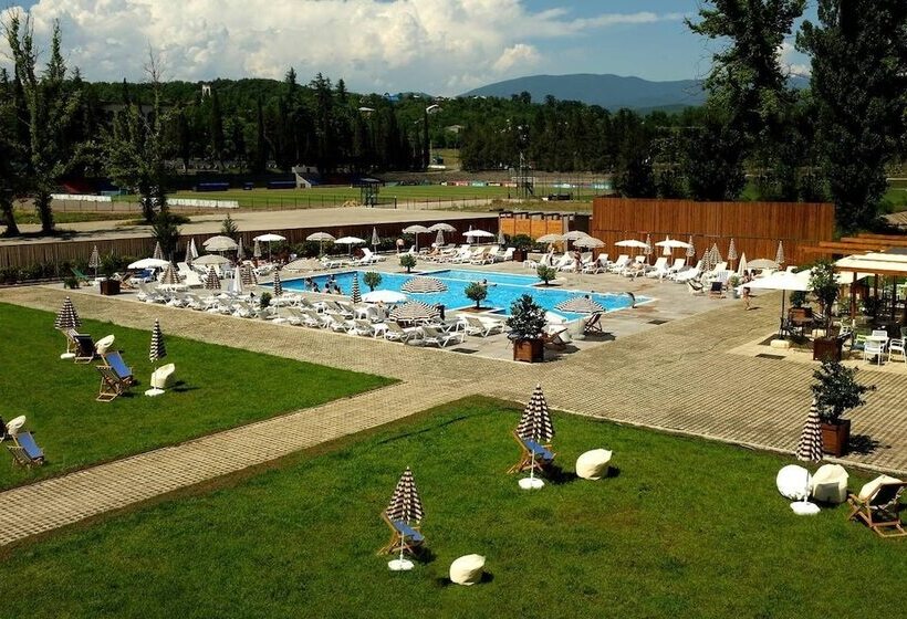 هتل Tskaltubo Plaza