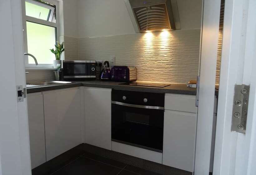 هتل Undercliff Guest House